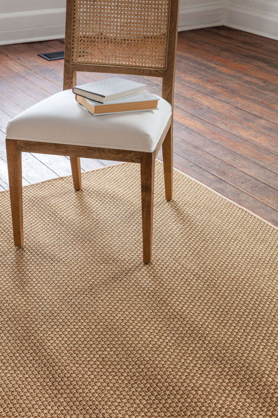 Transform Your Space: The Art of Choosing the Perfect Rug Color with Whitaker Rugs